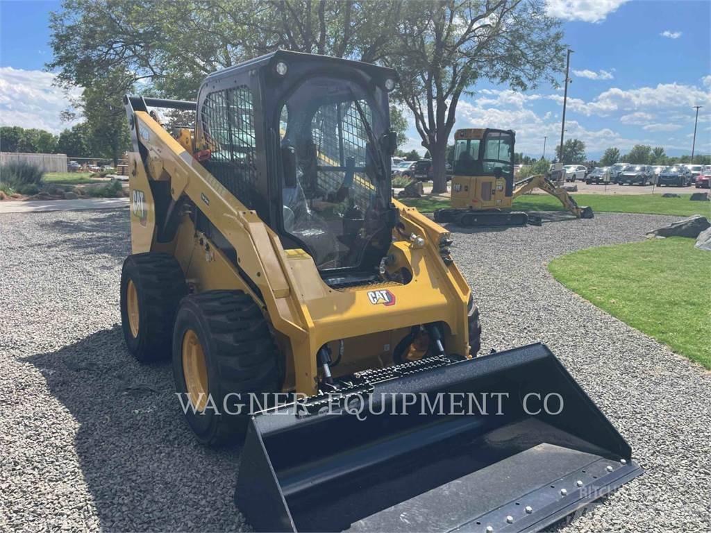 CAT 272D3 Kompaktlader