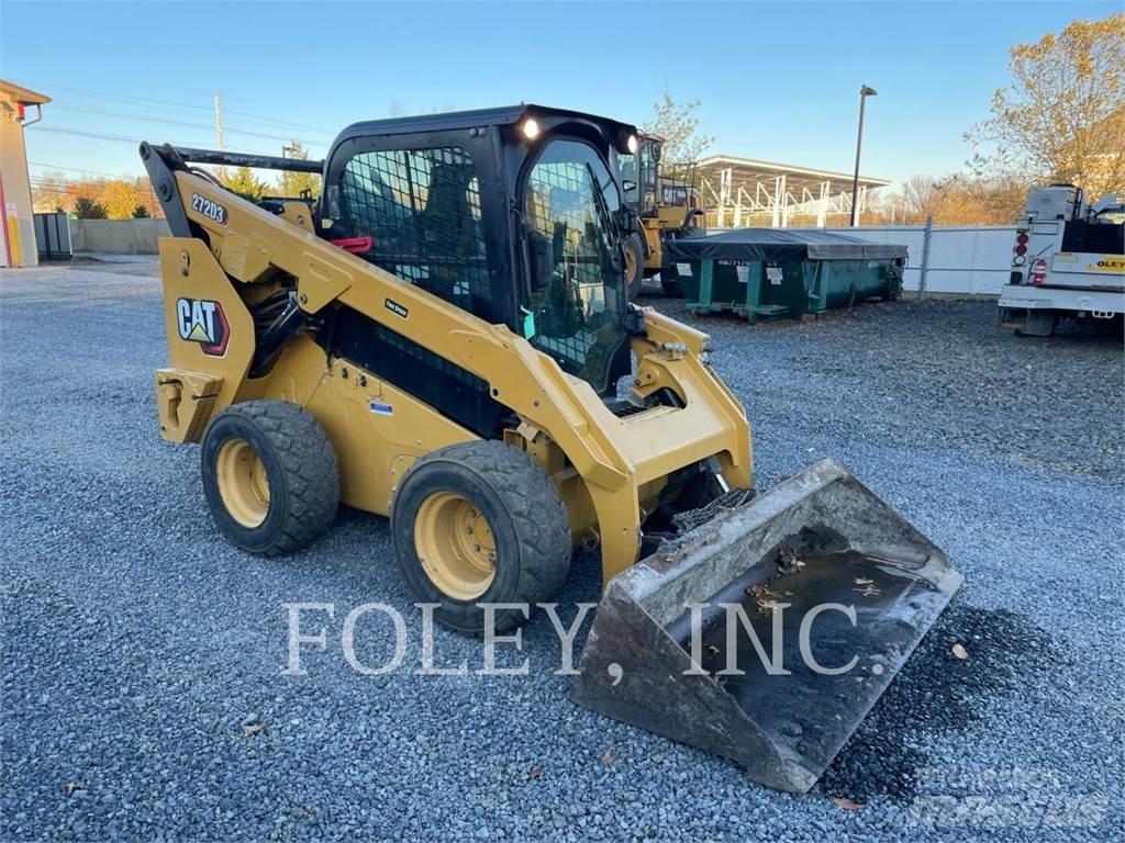 CAT 272D3 Kompaktlader
