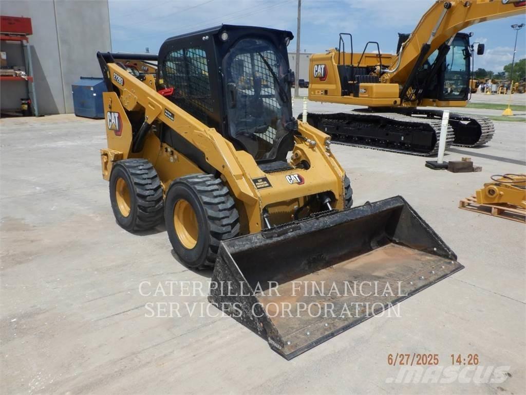 CAT 272D3 Kompaktlader