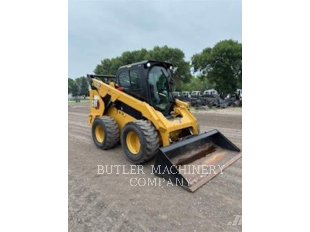 CAT 272D3 Kompaktlader