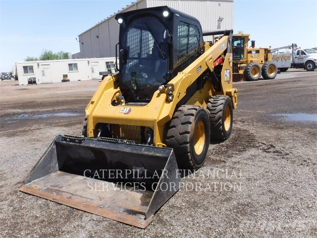 CAT 272D3HF Kompaktlader