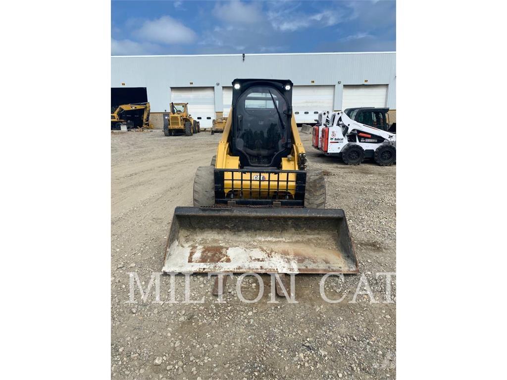 CAT 272D3XE Kompaktlader