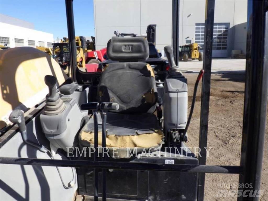 CAT 302.7D CR Raupenbagger