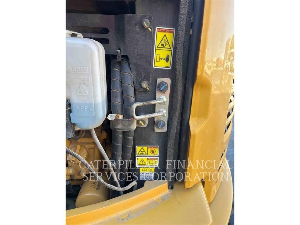 CAT 304E2CR Raupenbagger