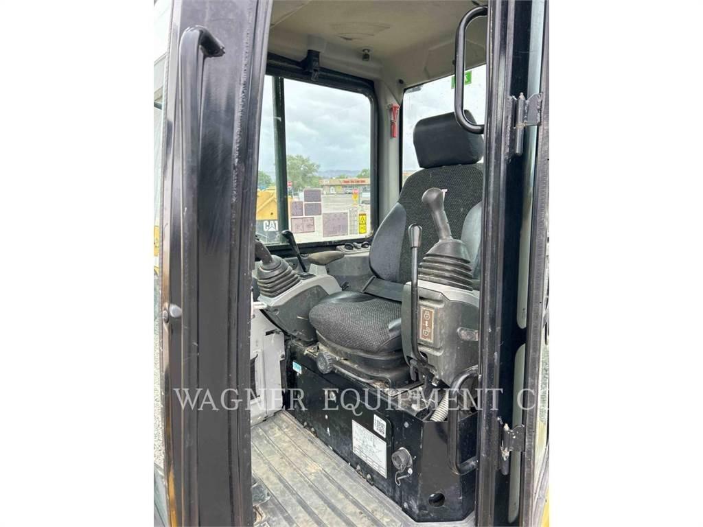 CAT 304E2CR Raupenbagger