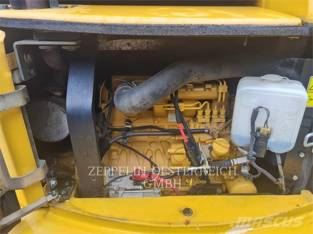 CAT 305.5E2CR Raupenbagger