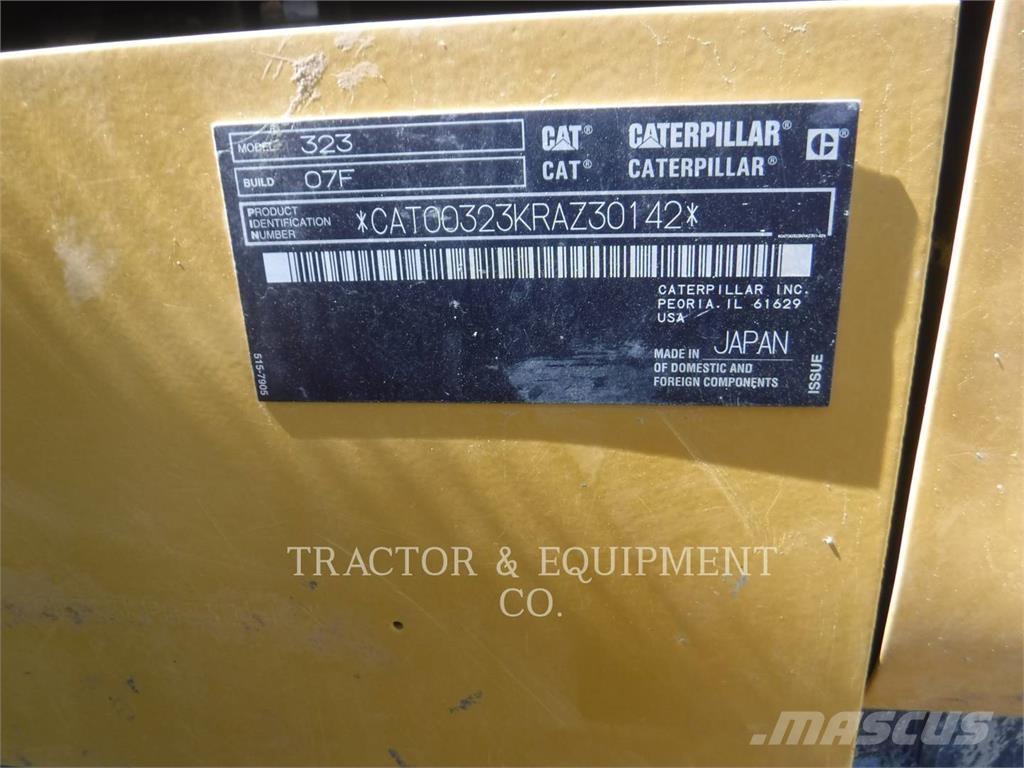 CAT 323 Raupenbagger