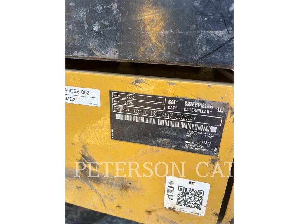 CAT 323 Raupenbagger