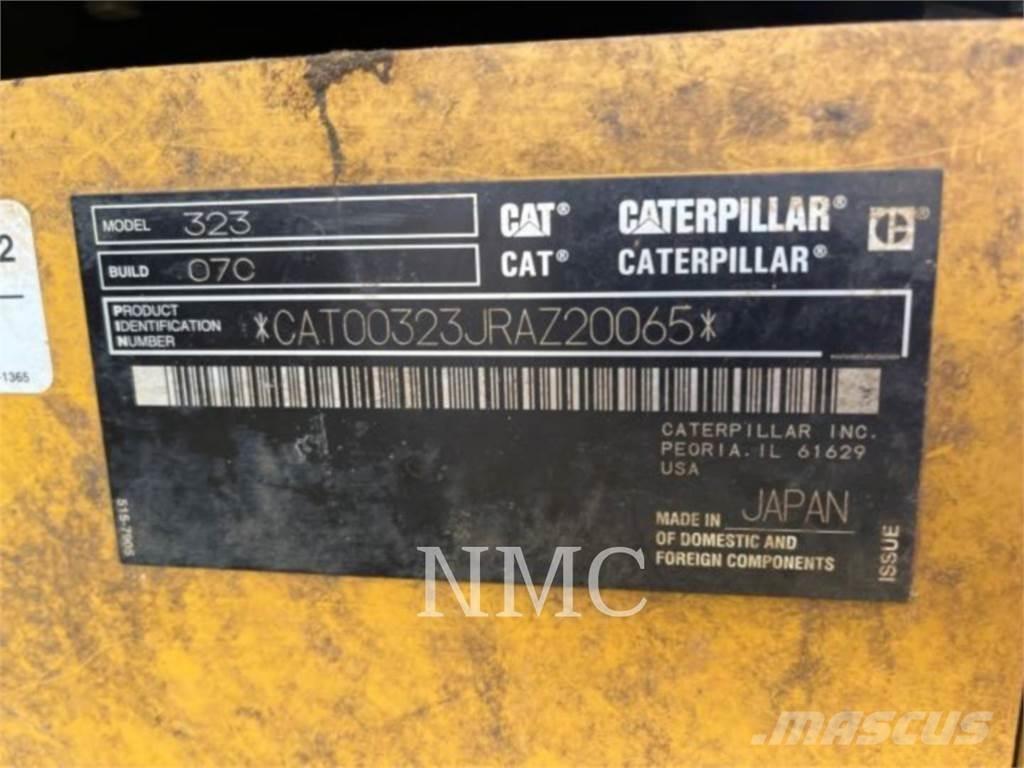 CAT 323 Raupenbagger