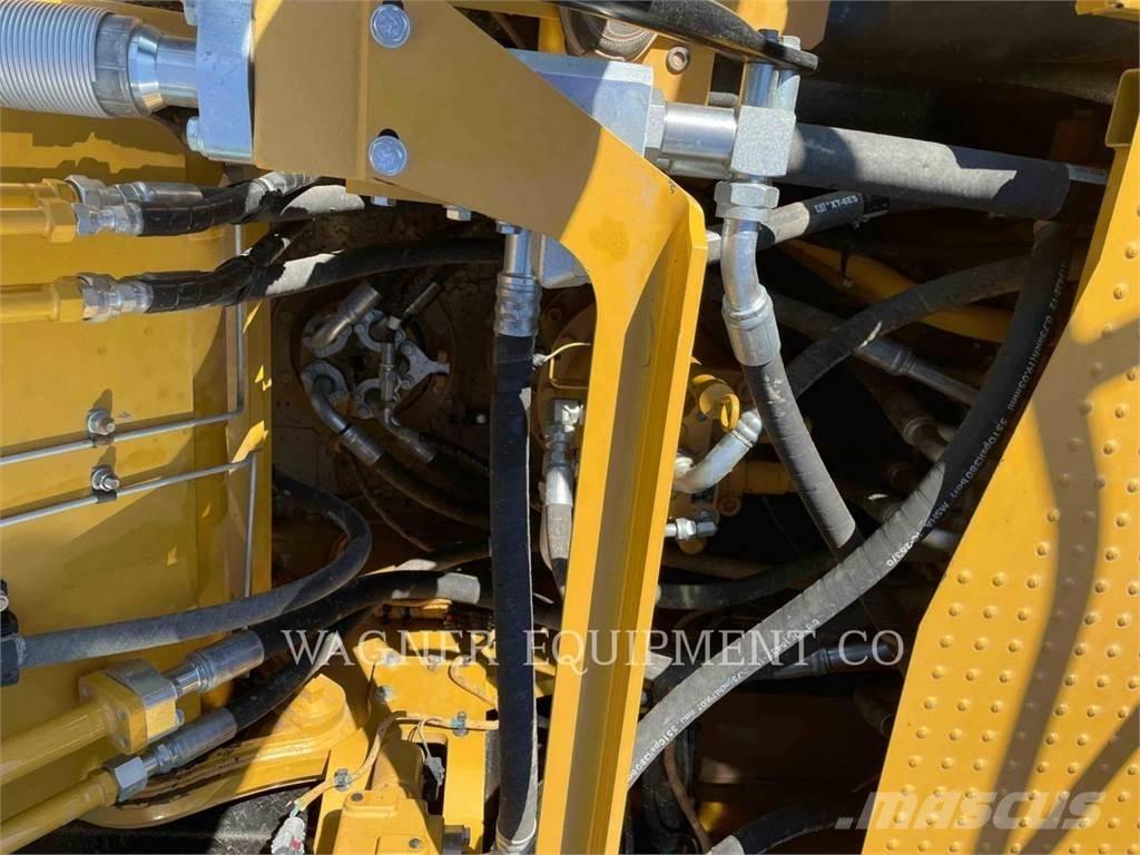 CAT 323 Raupenbagger