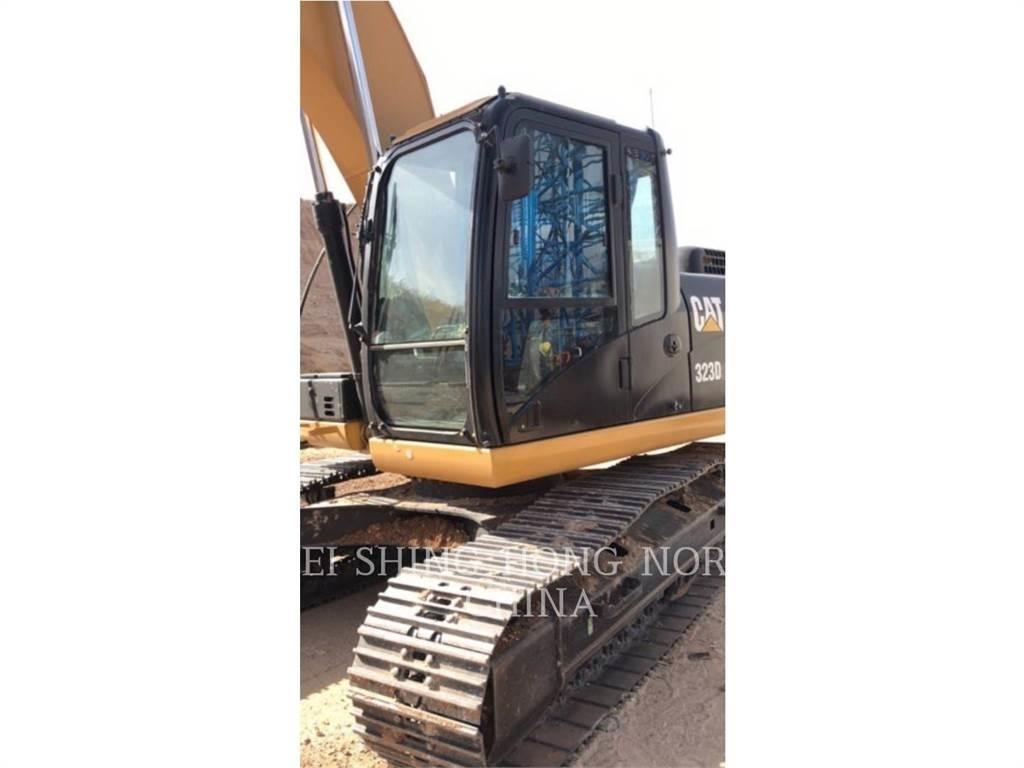 CAT 323D2L Raupenbagger