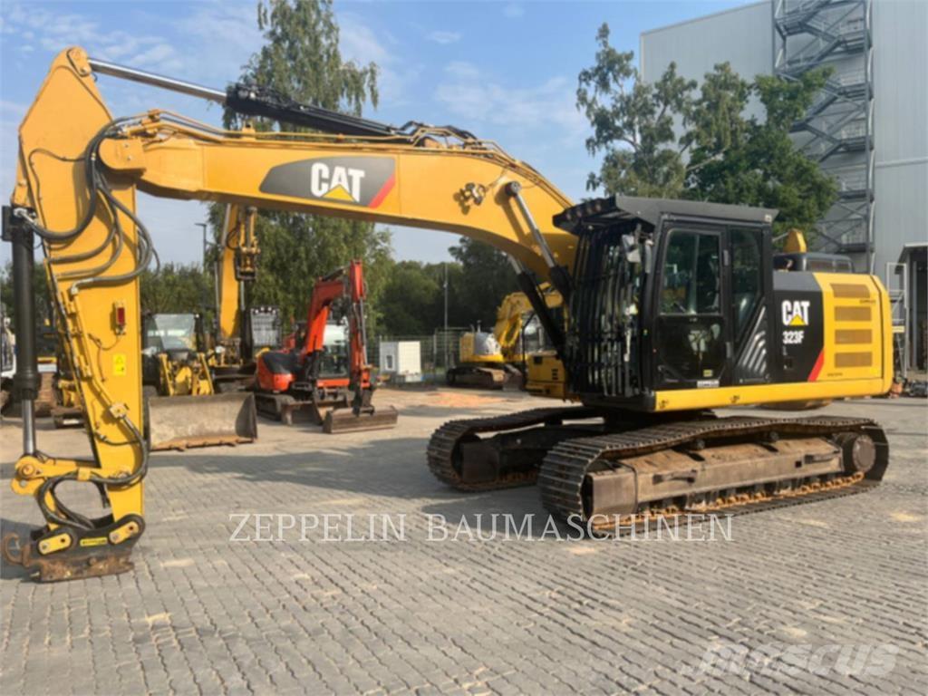 CAT 323FL Raupenbagger