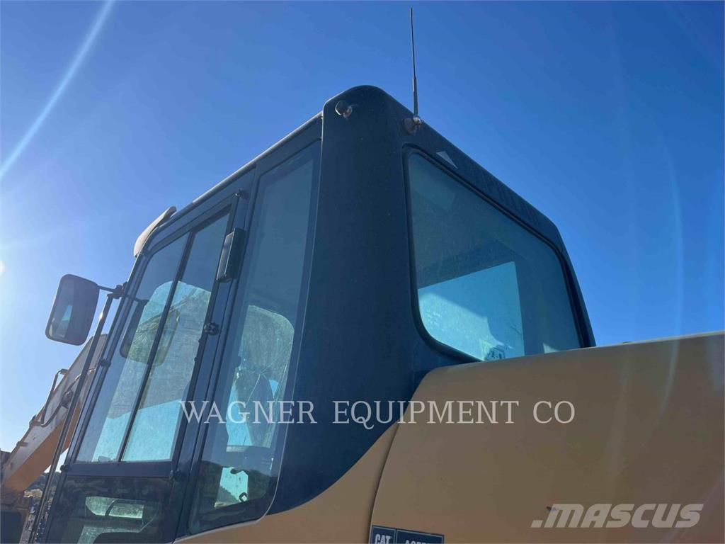 CAT 325DL Raupenbagger