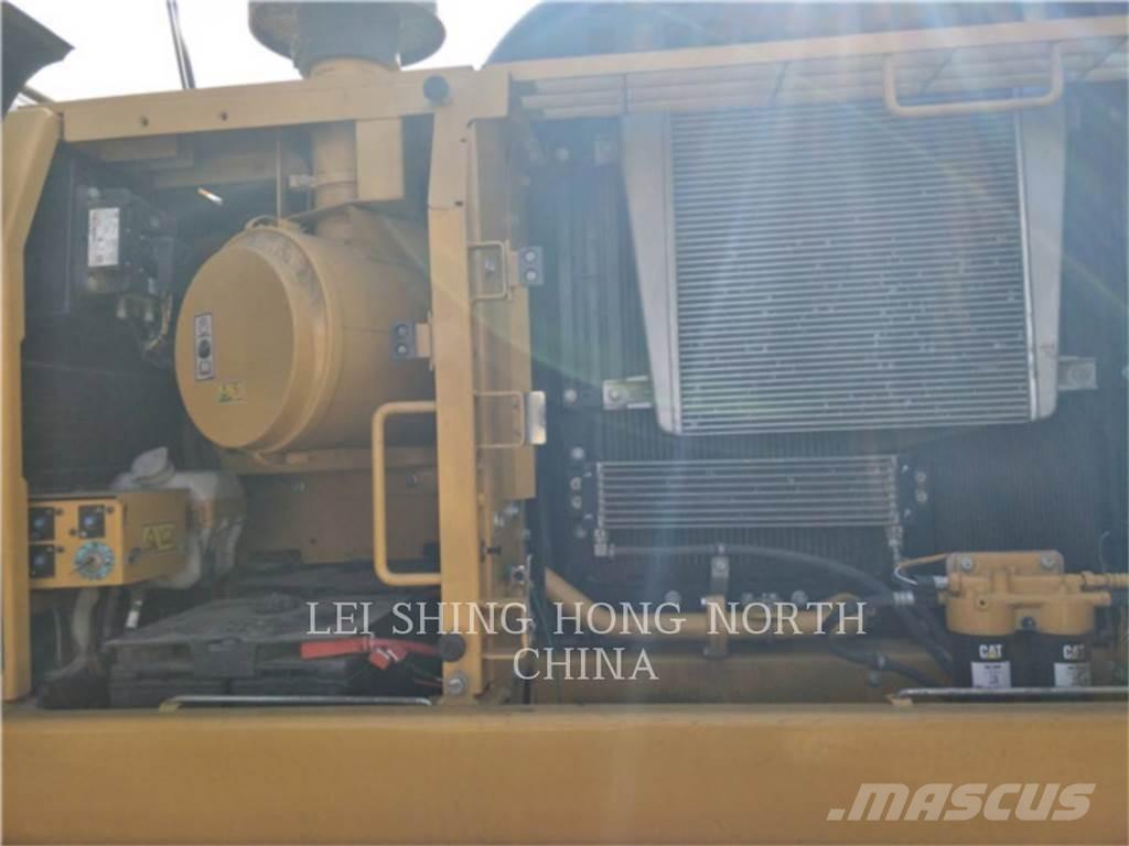 CAT 326D2L Raupenbagger