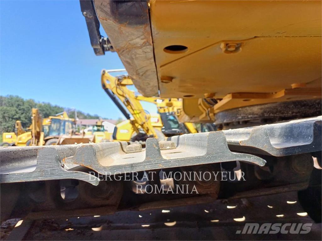 CAT 326FL Raupenbagger