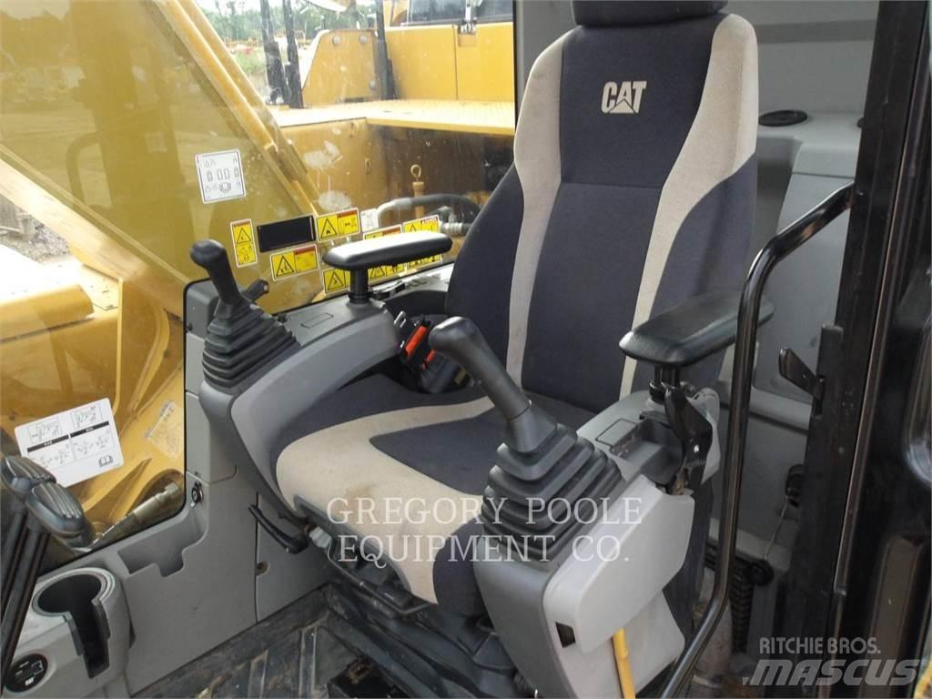 CAT 326FL Raupenbagger
