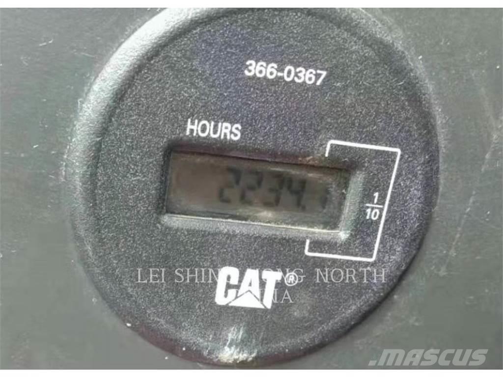 CAT 330D2L Raupenbagger