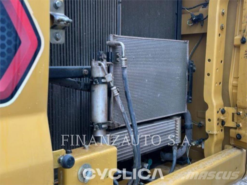 CAT 330GC Raupenbagger