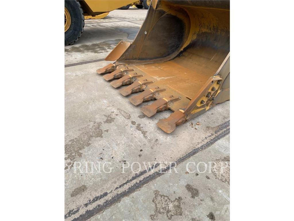 CAT 352-08 Raupenbagger