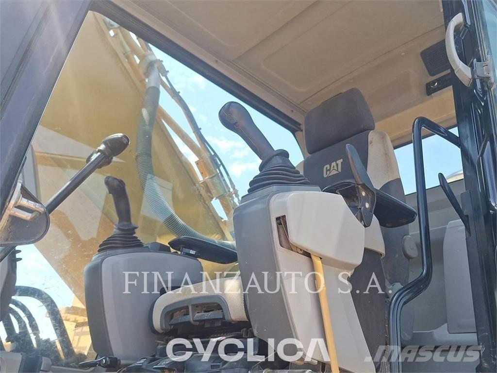 CAT 352FL Raupenbagger