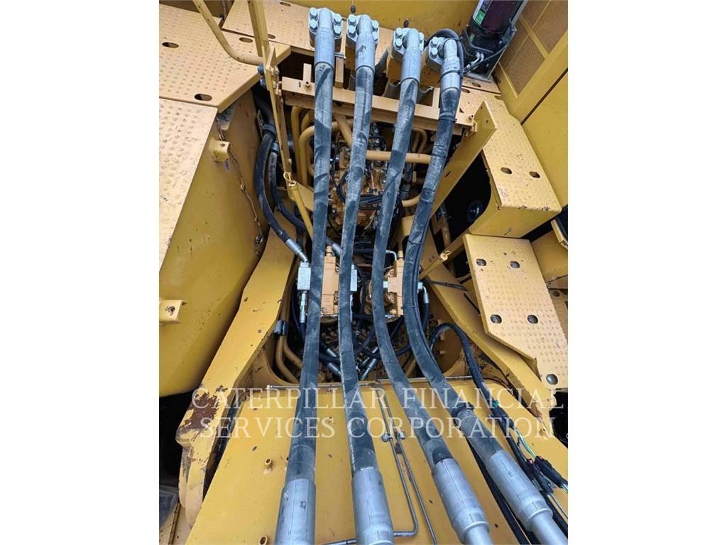 CAT 374-07 Raupenbagger