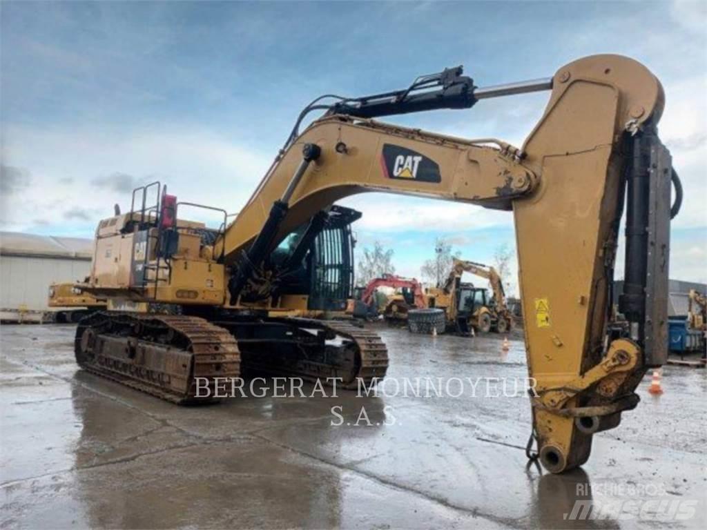CAT 374F Raupenbagger