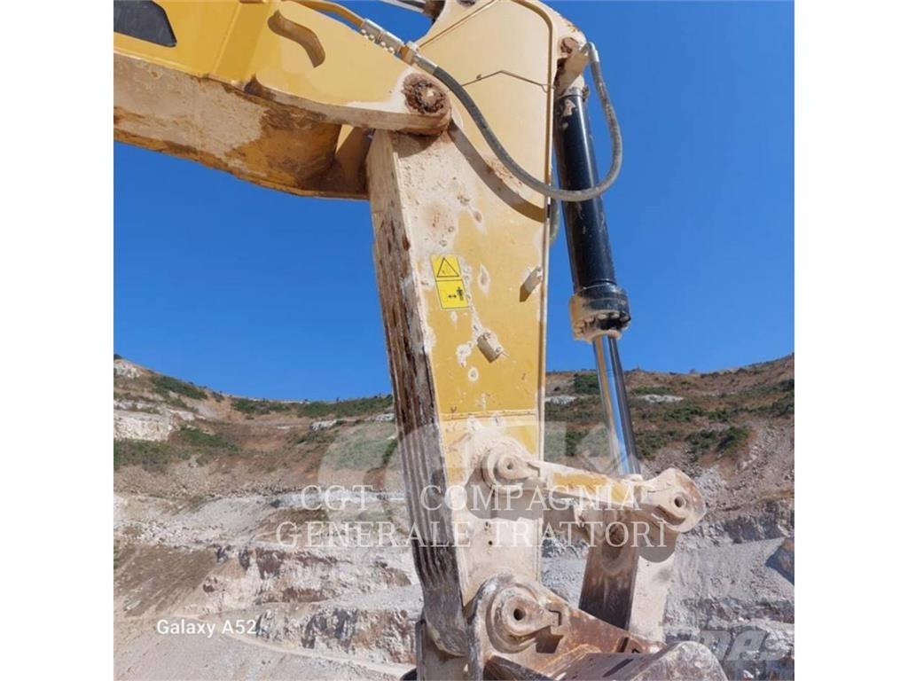 CAT 374F Raupenbagger