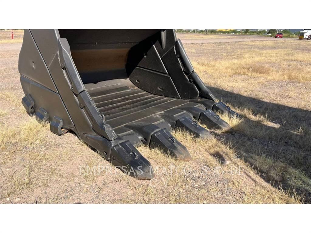 CAT 390DL Raupenbagger