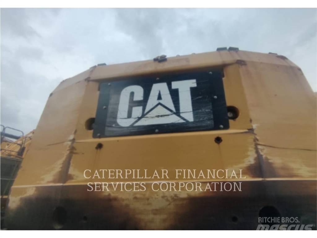 CAT 390F Raupenbagger