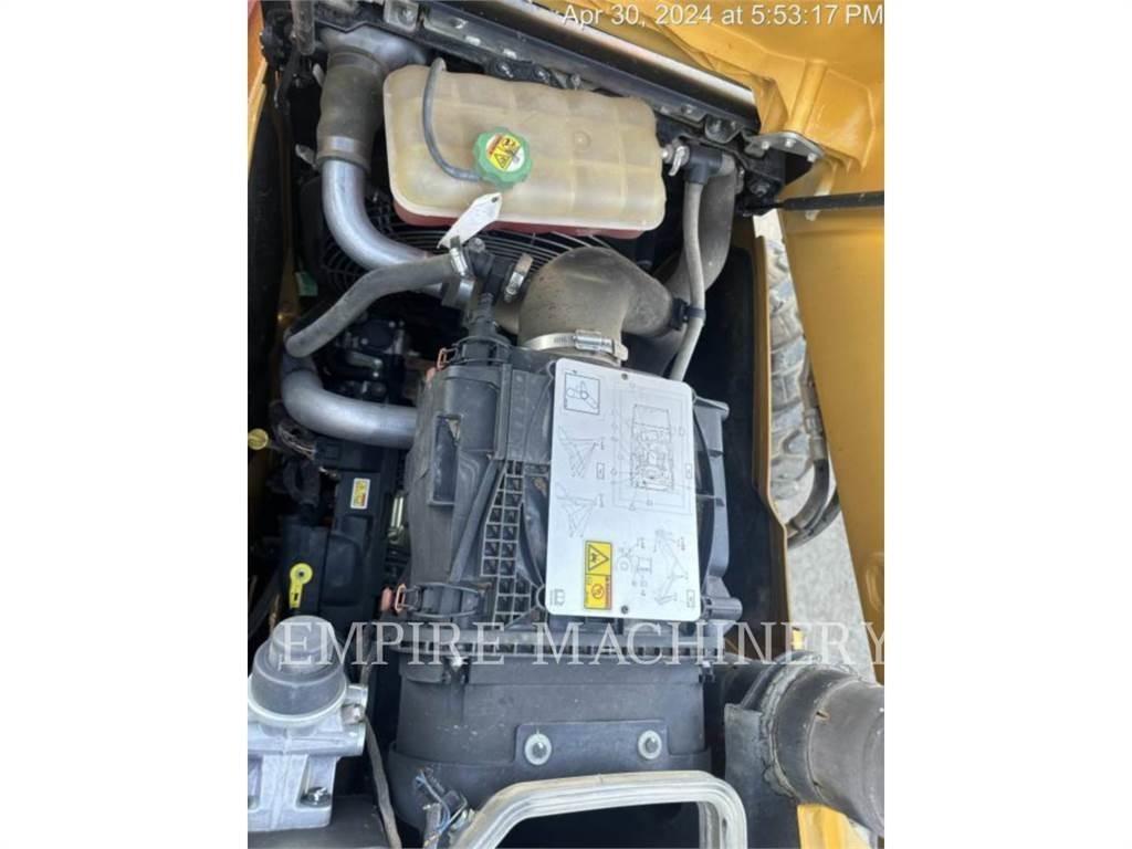 CAT 415F2 4EOP Baggerlader