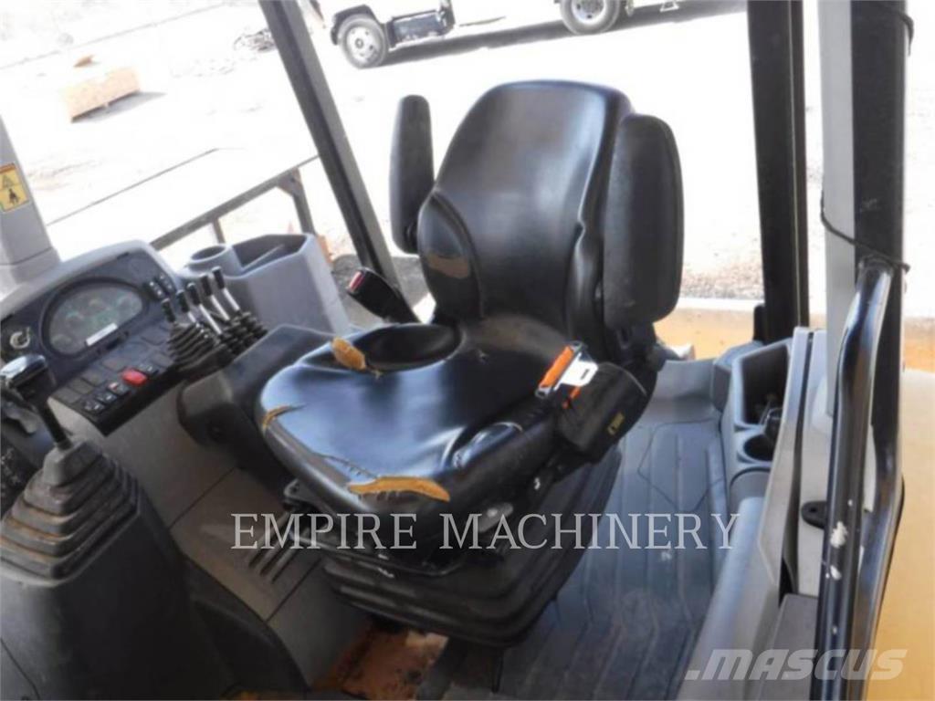 CAT 415F2 IL Radlader