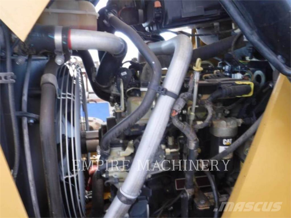 CAT 415F2 IL Radlader