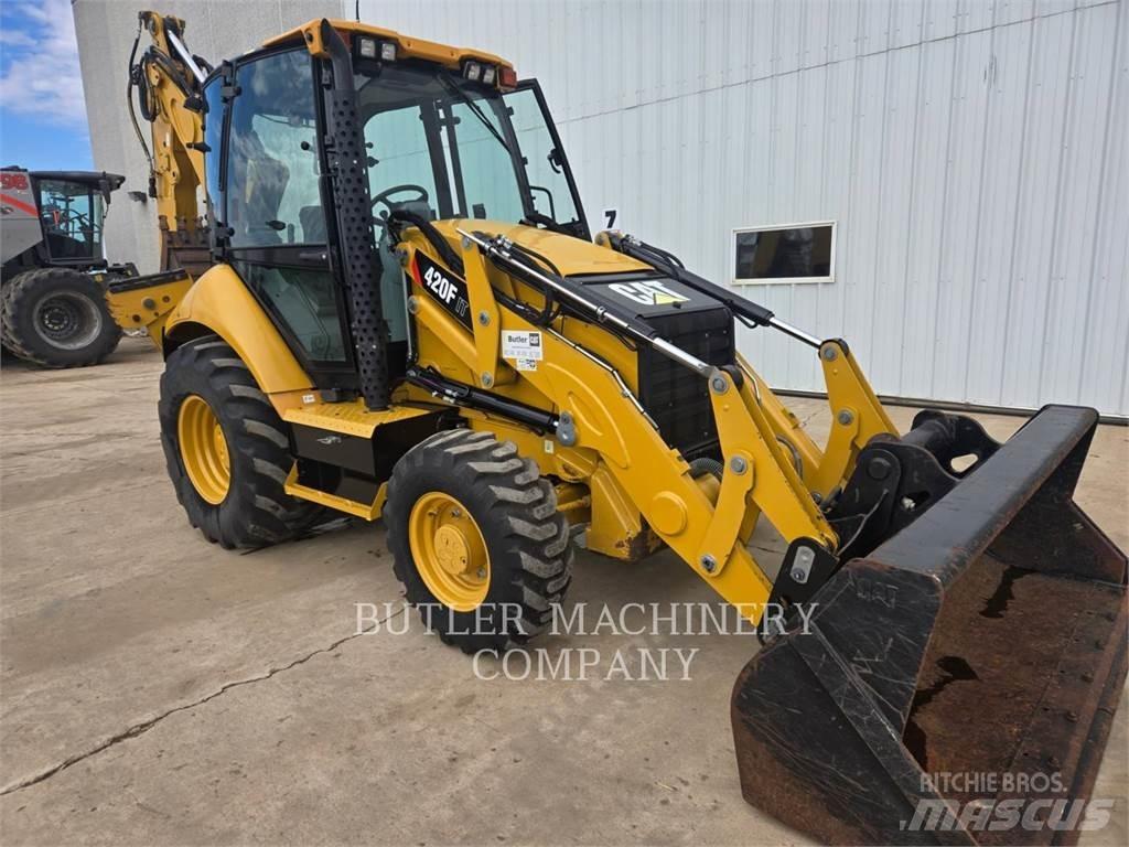 CAT 420F Baggerlader