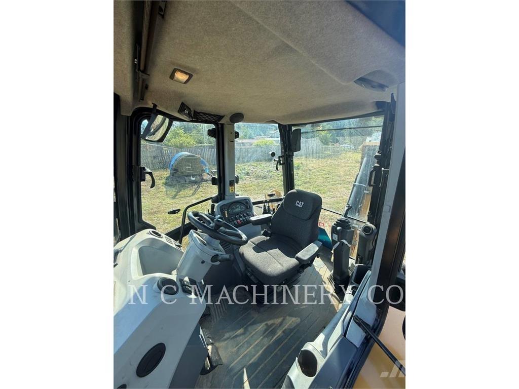 CAT 420F Baggerlader