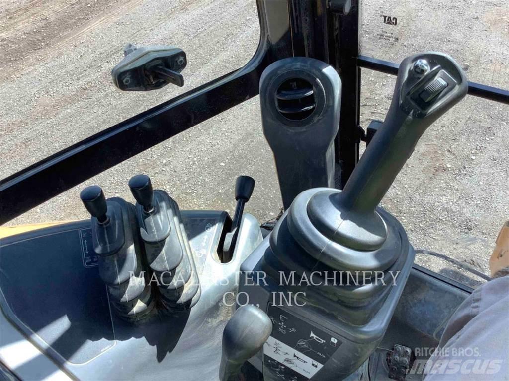 CAT 420F2ST Baggerlader