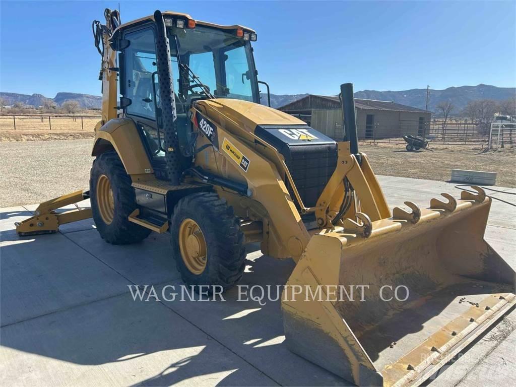 CAT 420F2ST Baggerlader
