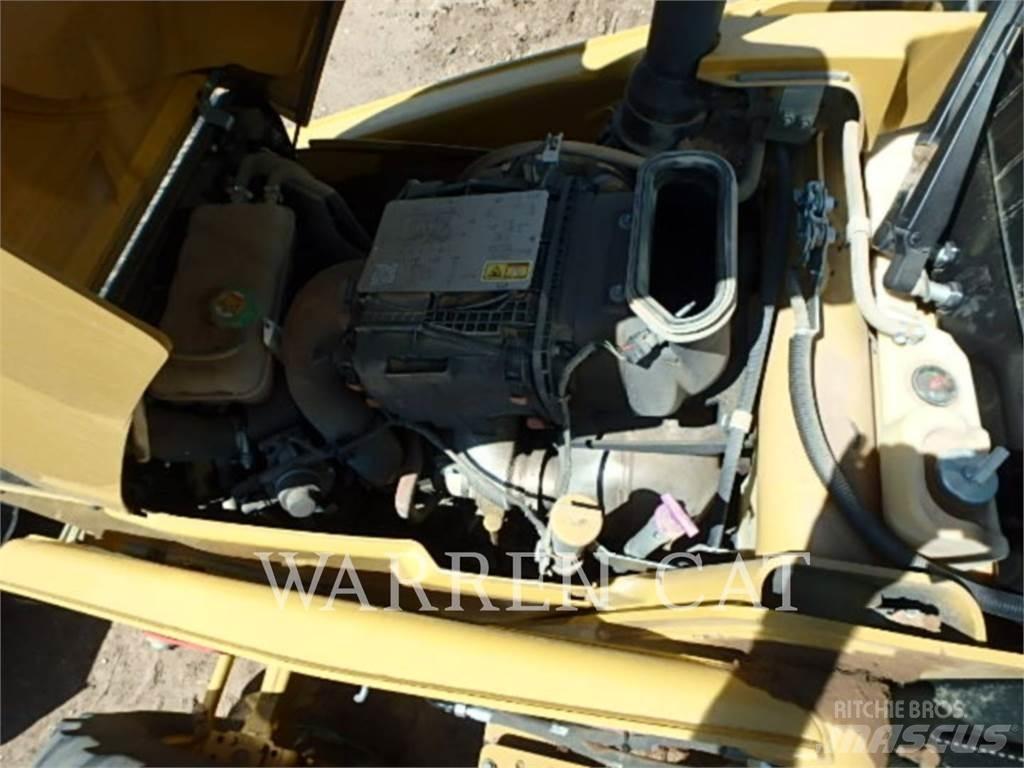 CAT 420XE AE4T Baggerlader