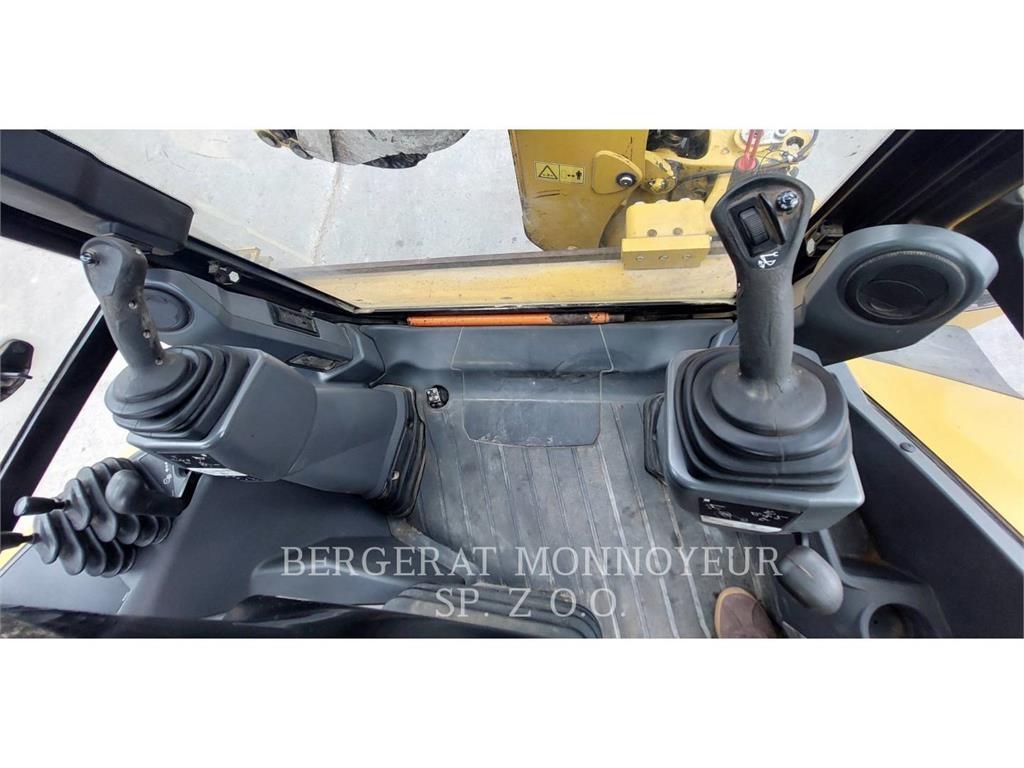 CAT 432F2 Baggerlader