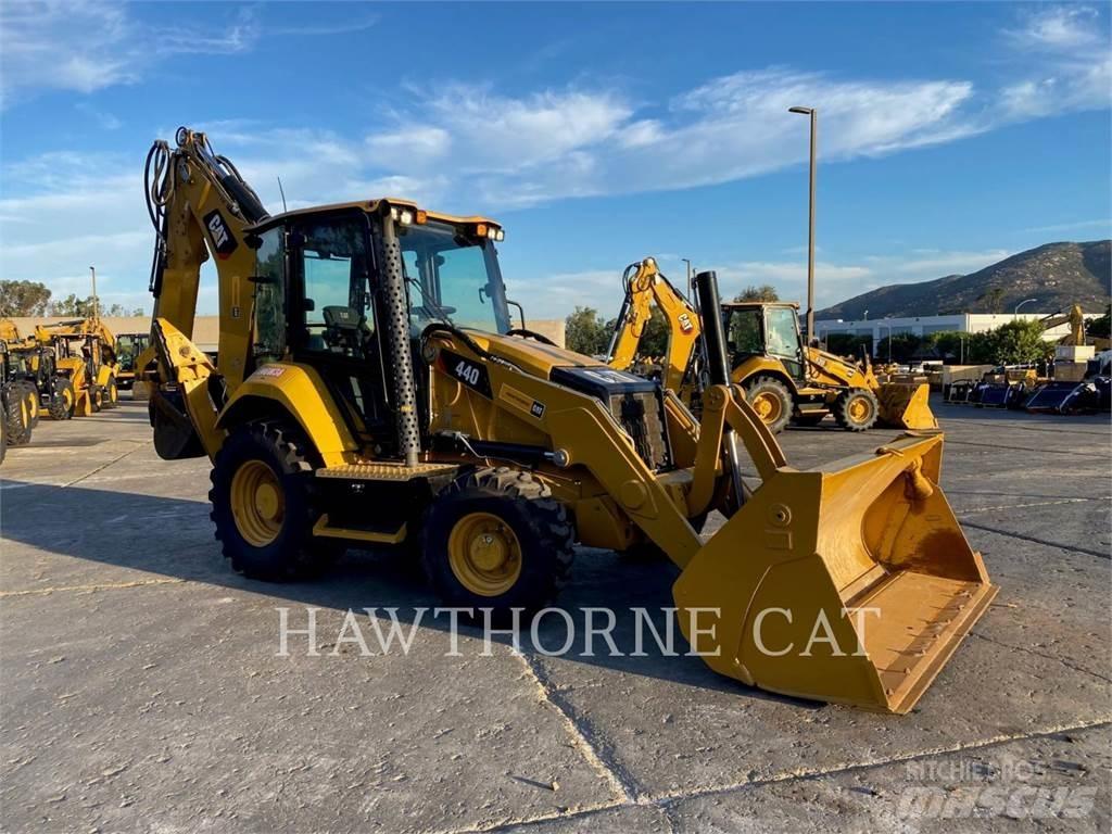 CAT 440 Baggerlader