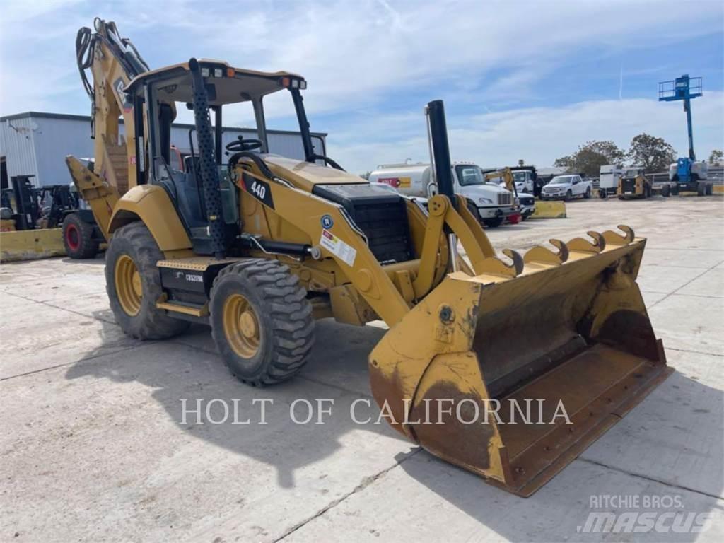 CAT 440 Baggerlader