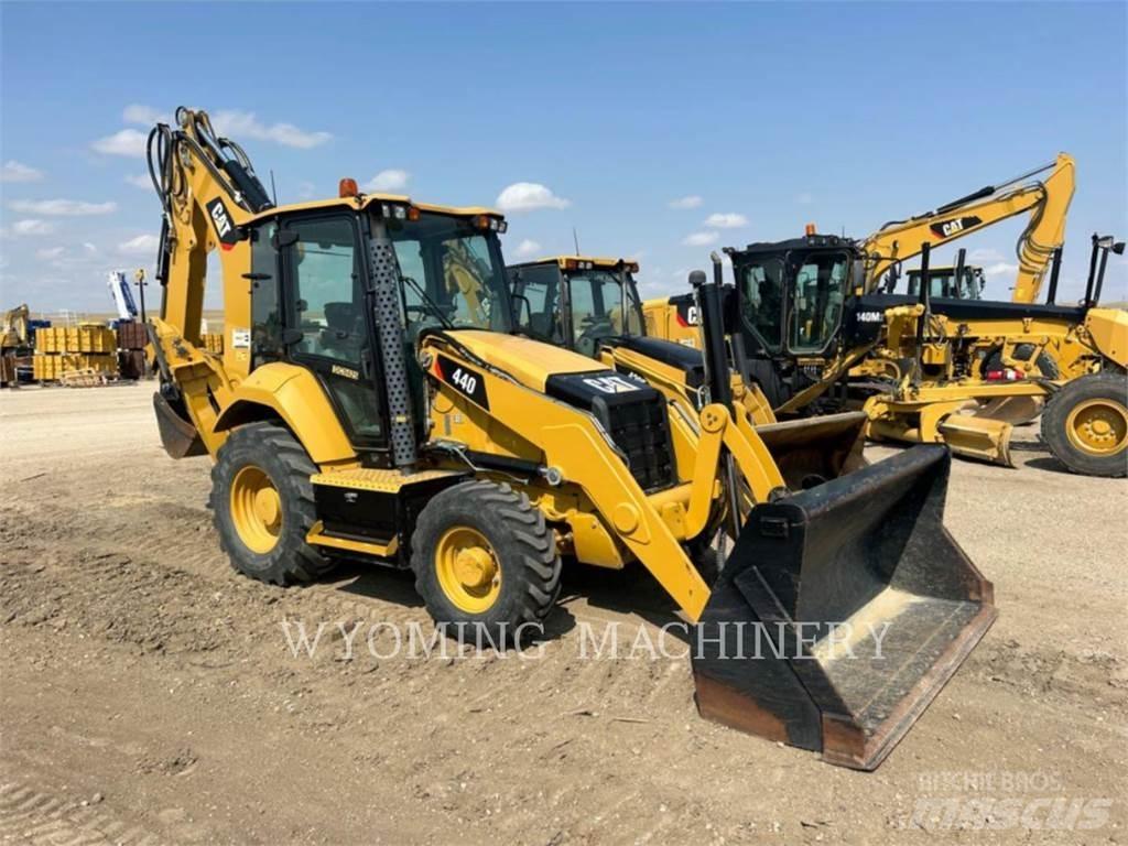 CAT 440 Baggerlader