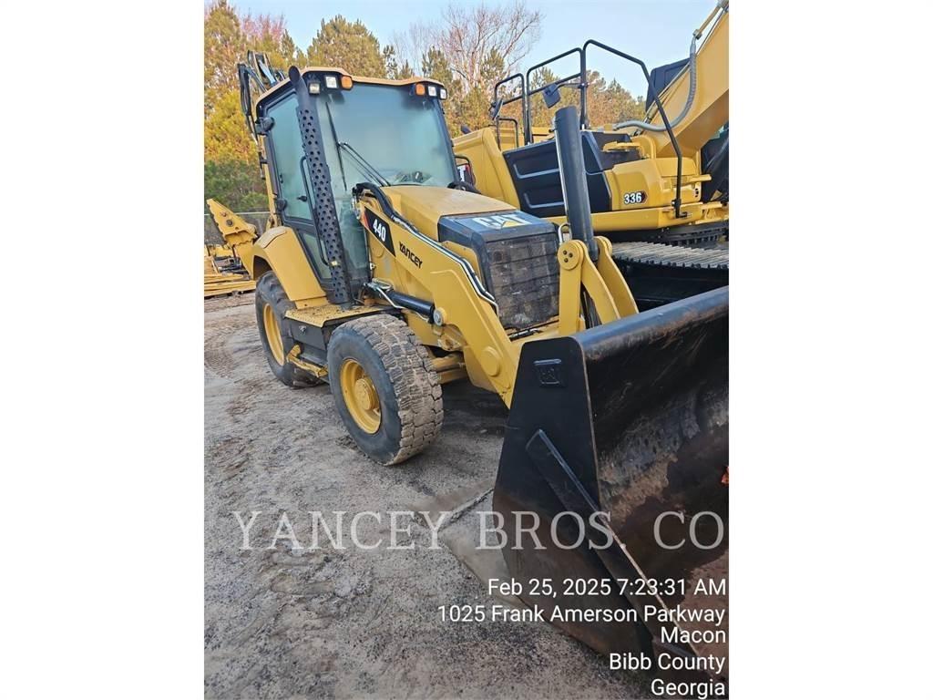 CAT 440 Baggerlader