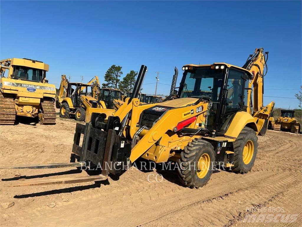CAT 440 Baggerlader