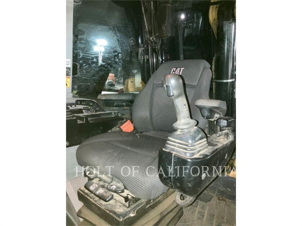 CAT 440 Baggerlader