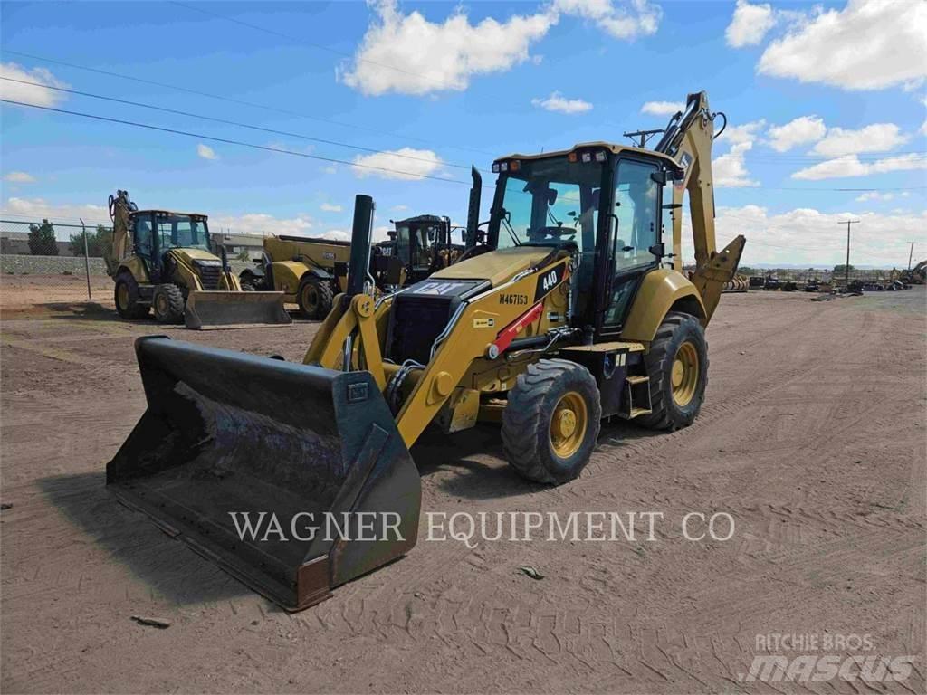 CAT 440 Baggerlader