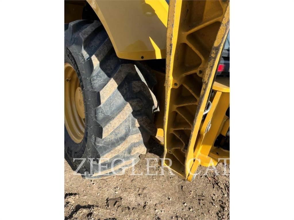 CAT 440IT Baggerlader