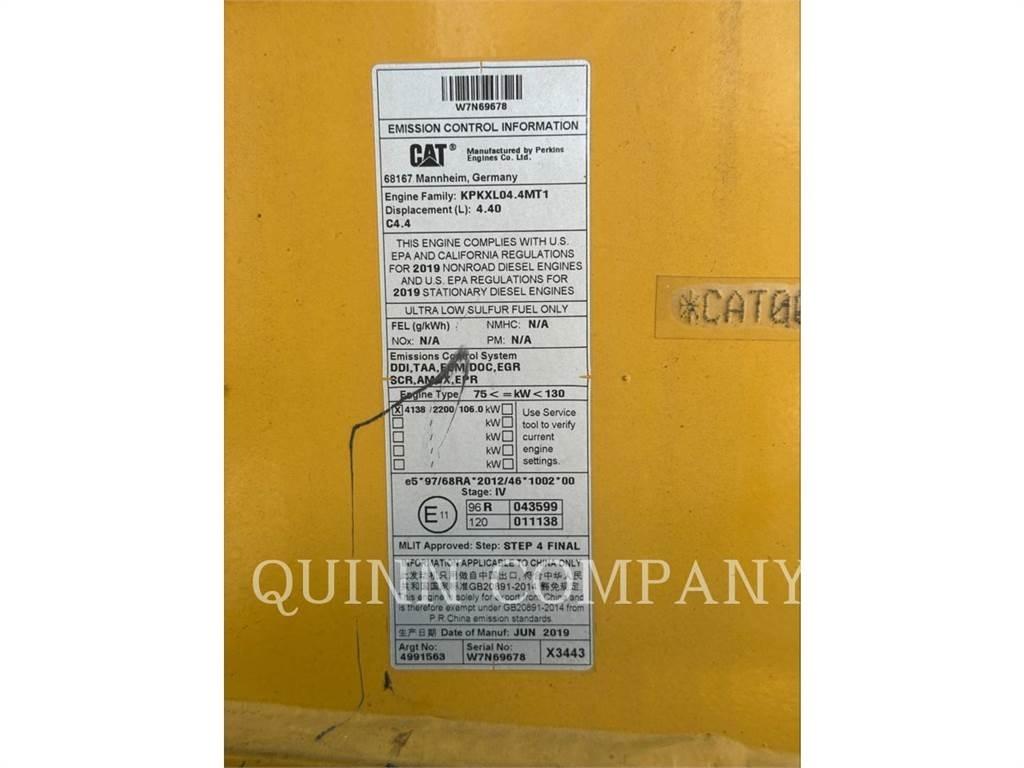CAT 450 Baggerlader