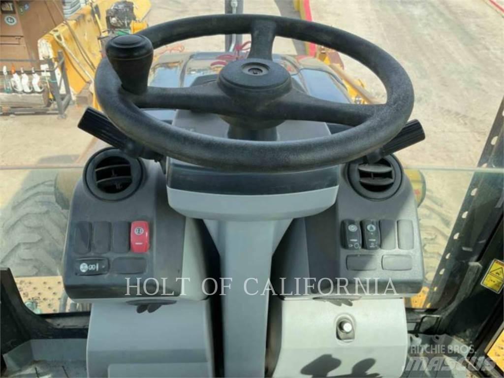 CAT 450F Baggerlader