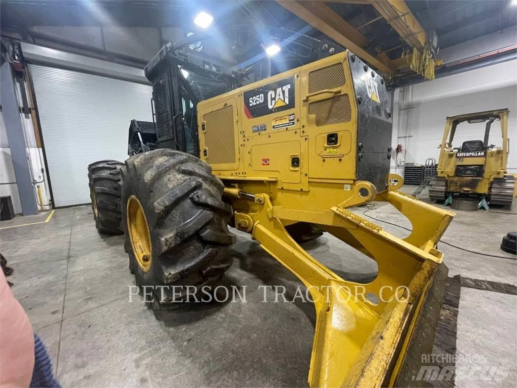 CAT 525D Stammholzschlepper