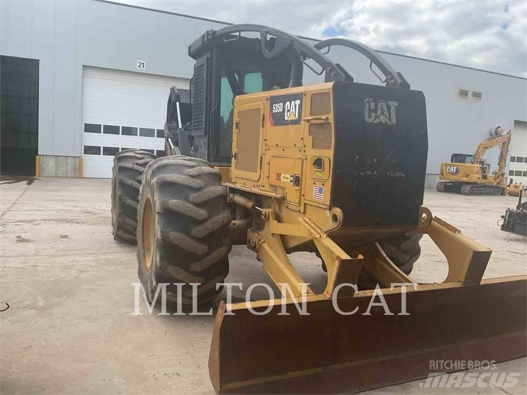 CAT 535D Stammholzschlepper